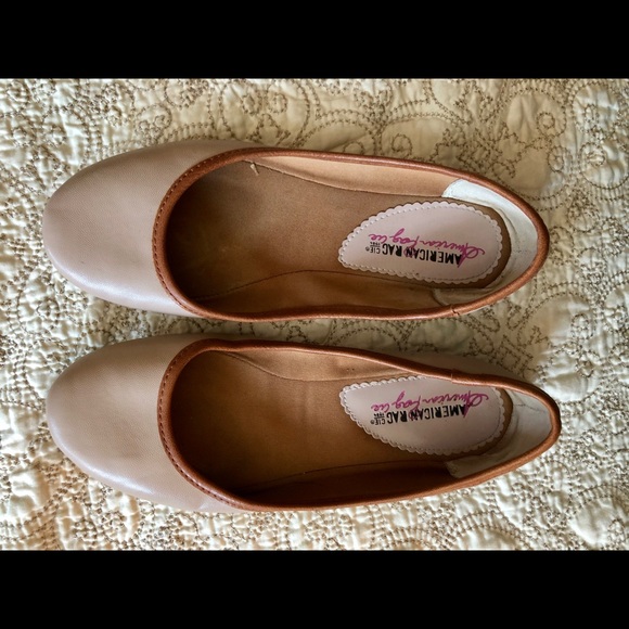 American Rag Tan Flats, Size 7 Wide - Picture 3 of 7